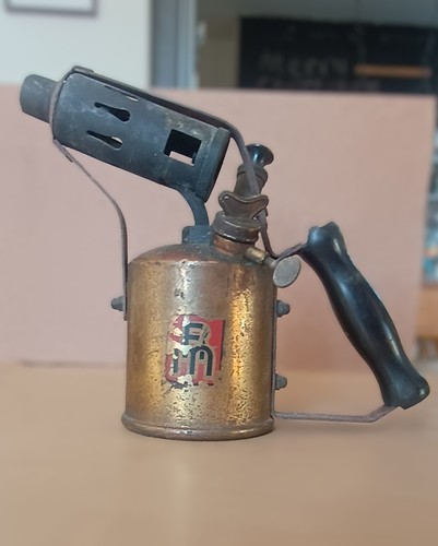 Vintage monitor paraffin - monitor, 26