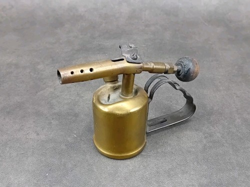 Vintage 1935 brass bladon - 1935, blow