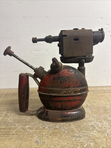 Vintage early petrol pressure - early,